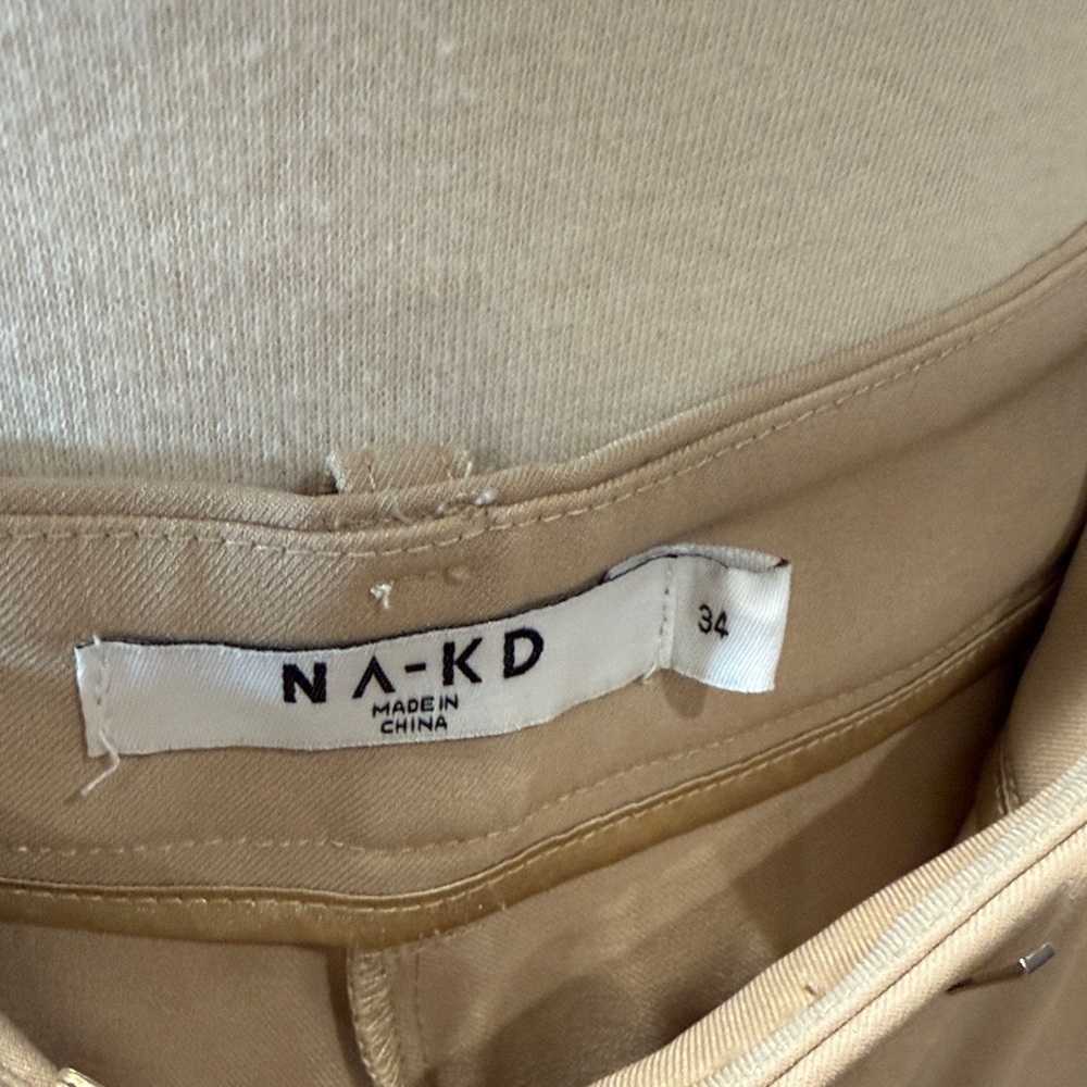 NA-KD Tan Pleated Trousers 34 - Picture 2 of 6